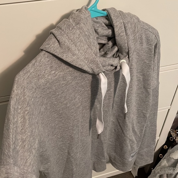 Calvin Klein pull over. Soft on the inside. Never worn. - Picture 3 of 3